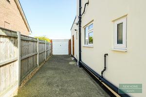 Photo 25- click for photo gallery